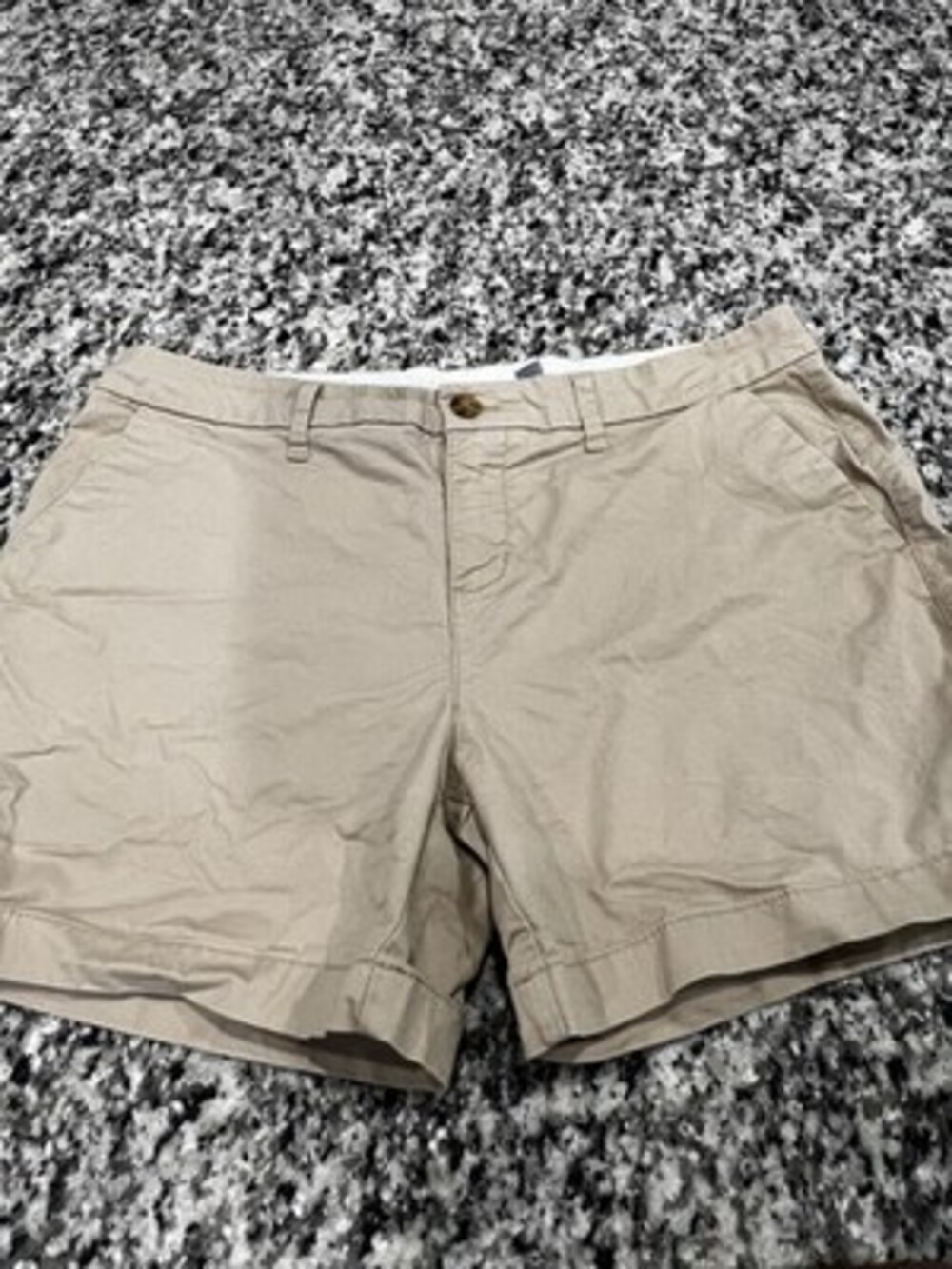 Old Navy Women's Everyday Shorts Sz 6 Tan Chino Mid Rise